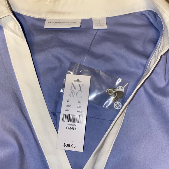 New York and Company button down - Picture 2 of 2
